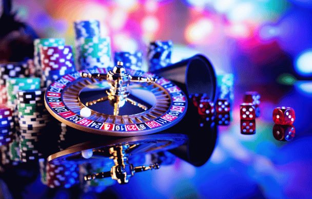 Adult Bangladesh readers exploring 7555bit esports pages with privacy focus